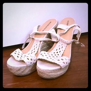 Crochet strap wedges!